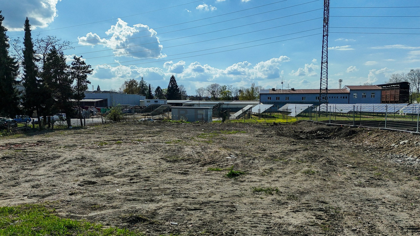 Prodej komerčního pozemku 1 261 m² – fotografie 2