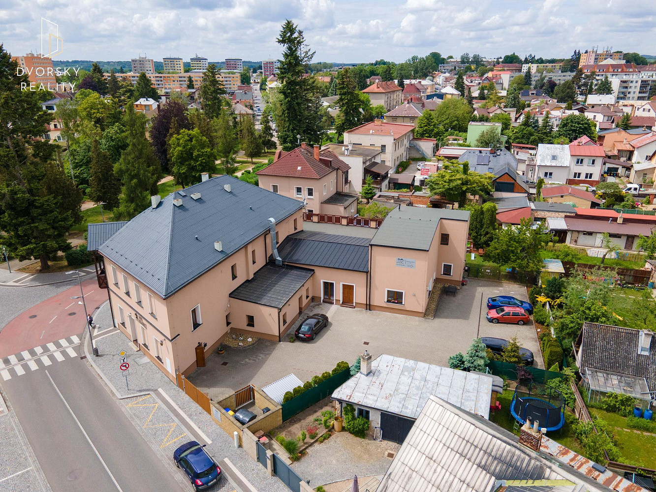 Prodej ubytovacího objektu 1 213 m² — photo 2