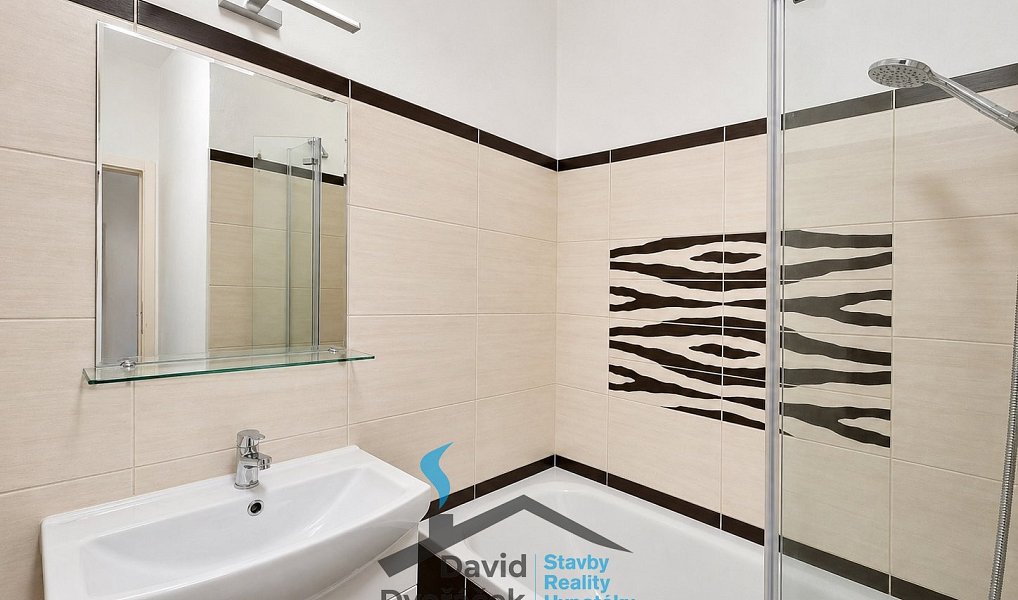 Prodej nájemního domu, činžáku 665 m², Hradec Králové – náhled fotky 11