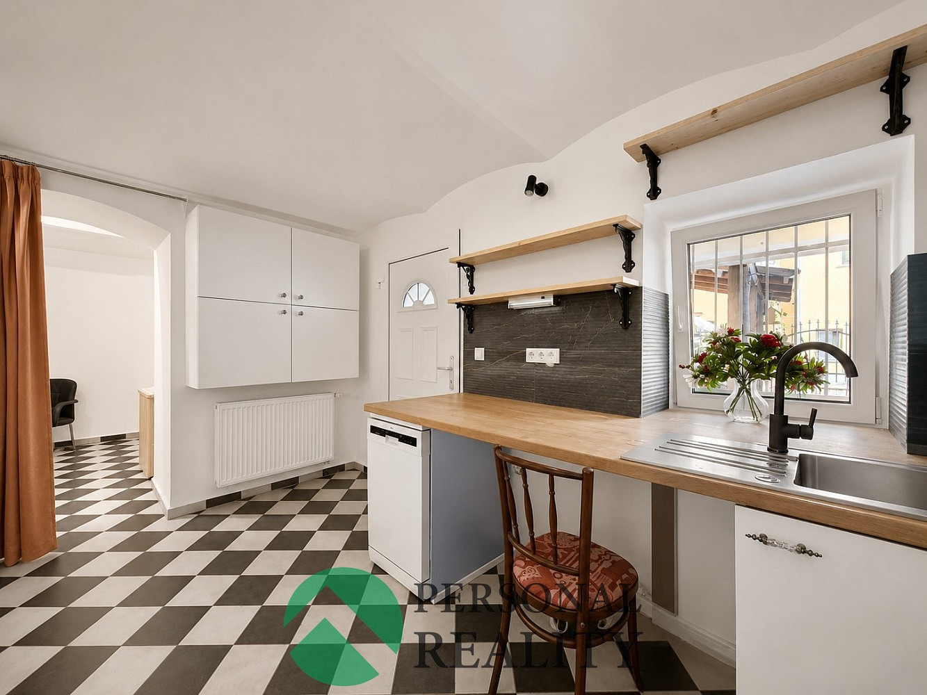 Pronájem kanceláře 58 m² – fotografie 3
