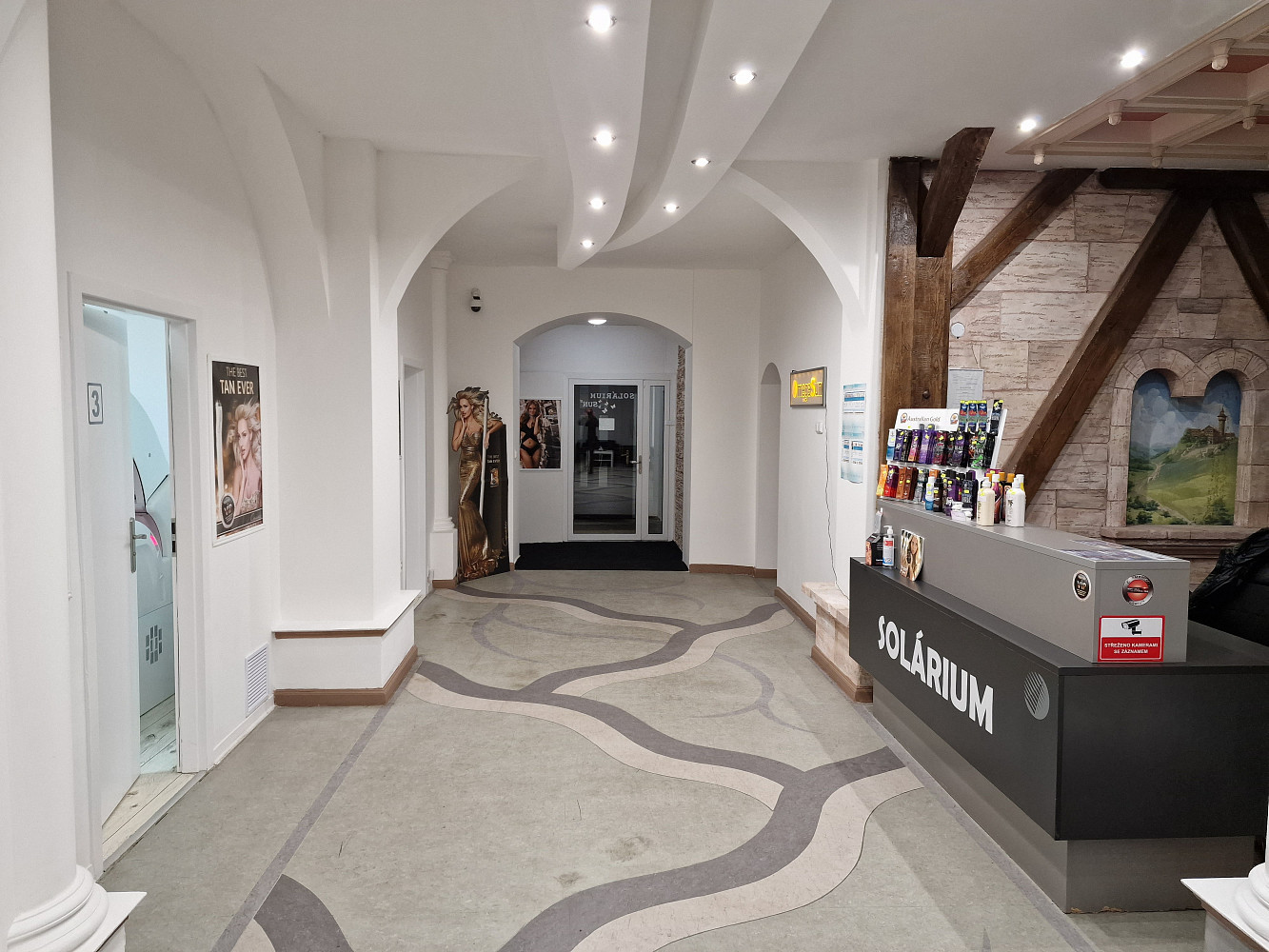 Pronájem obchodních prostor 400 m² – fotografie 3