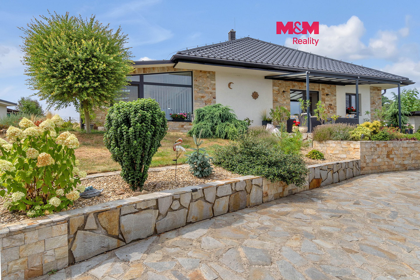 Prodej domu 175 m² s pozemkem 1 733 m²