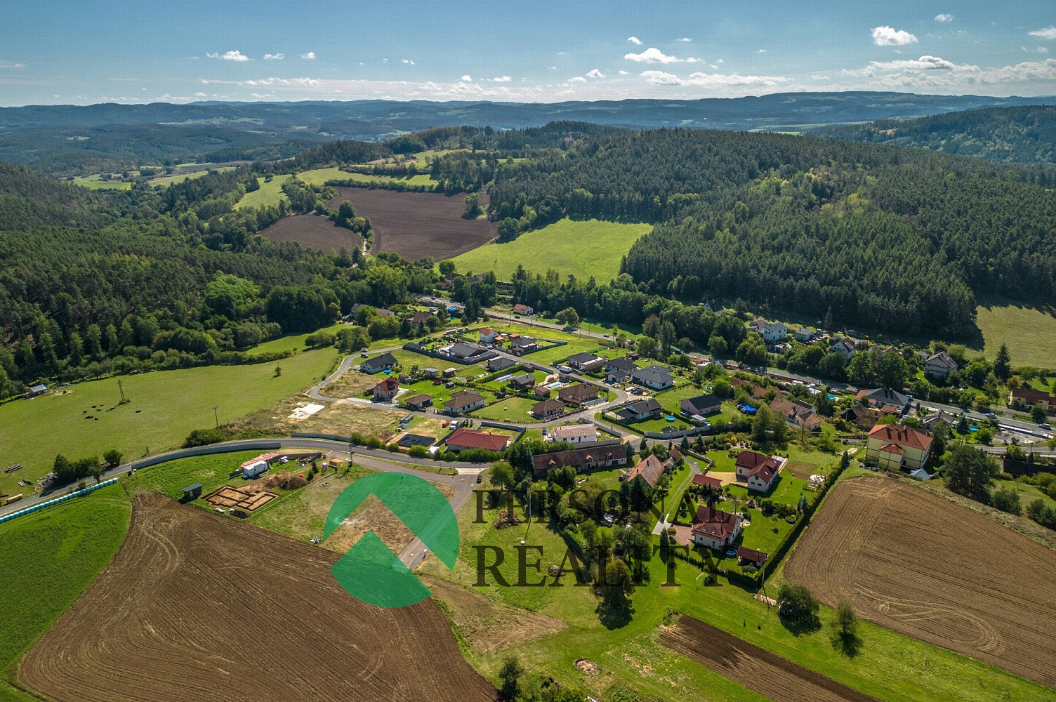 Prodej stavebního pozemku 1 723 m² – fotografie 4