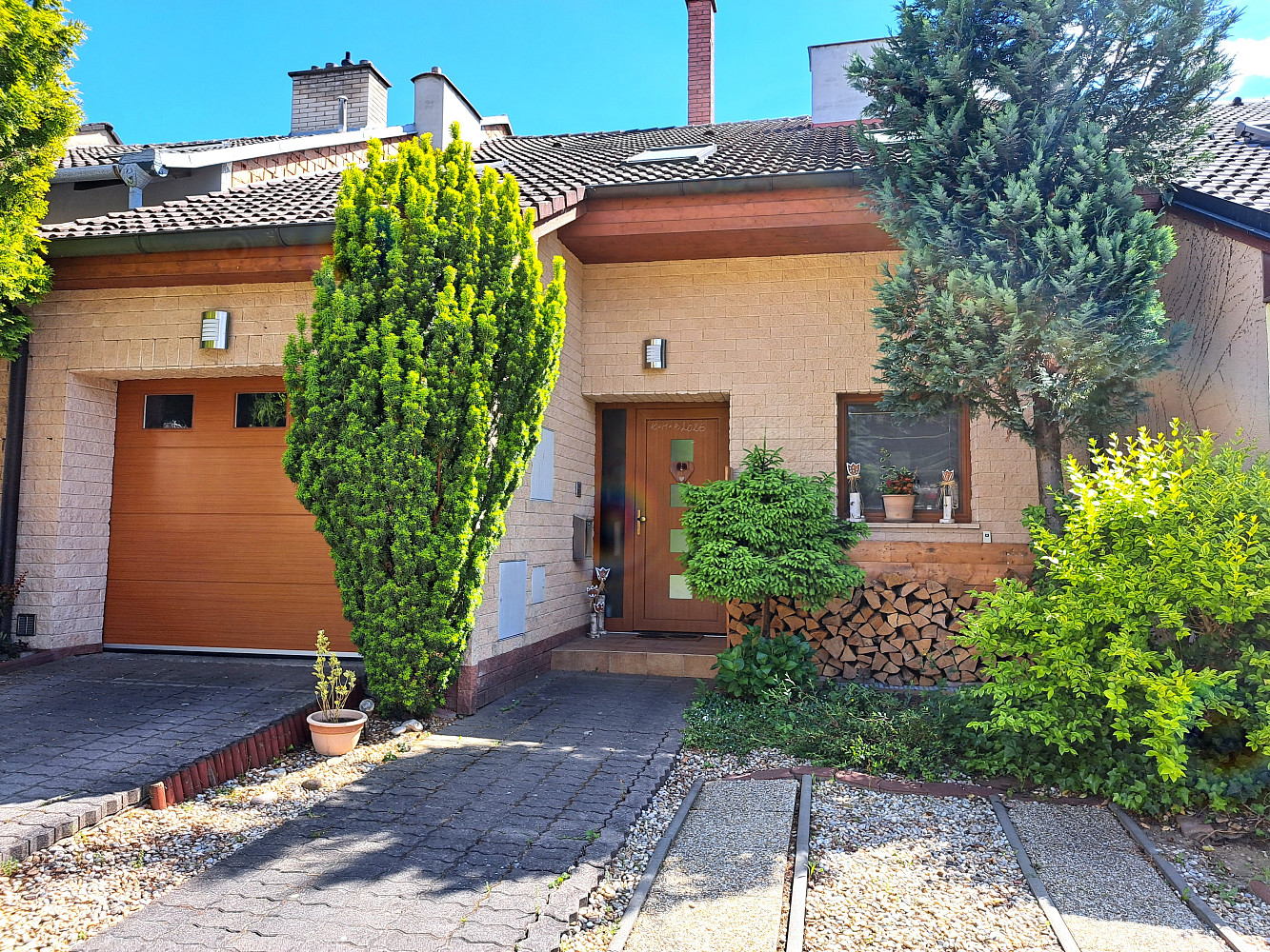 Prodej domu 204 m² s pozemkem 300 m² — photo 2