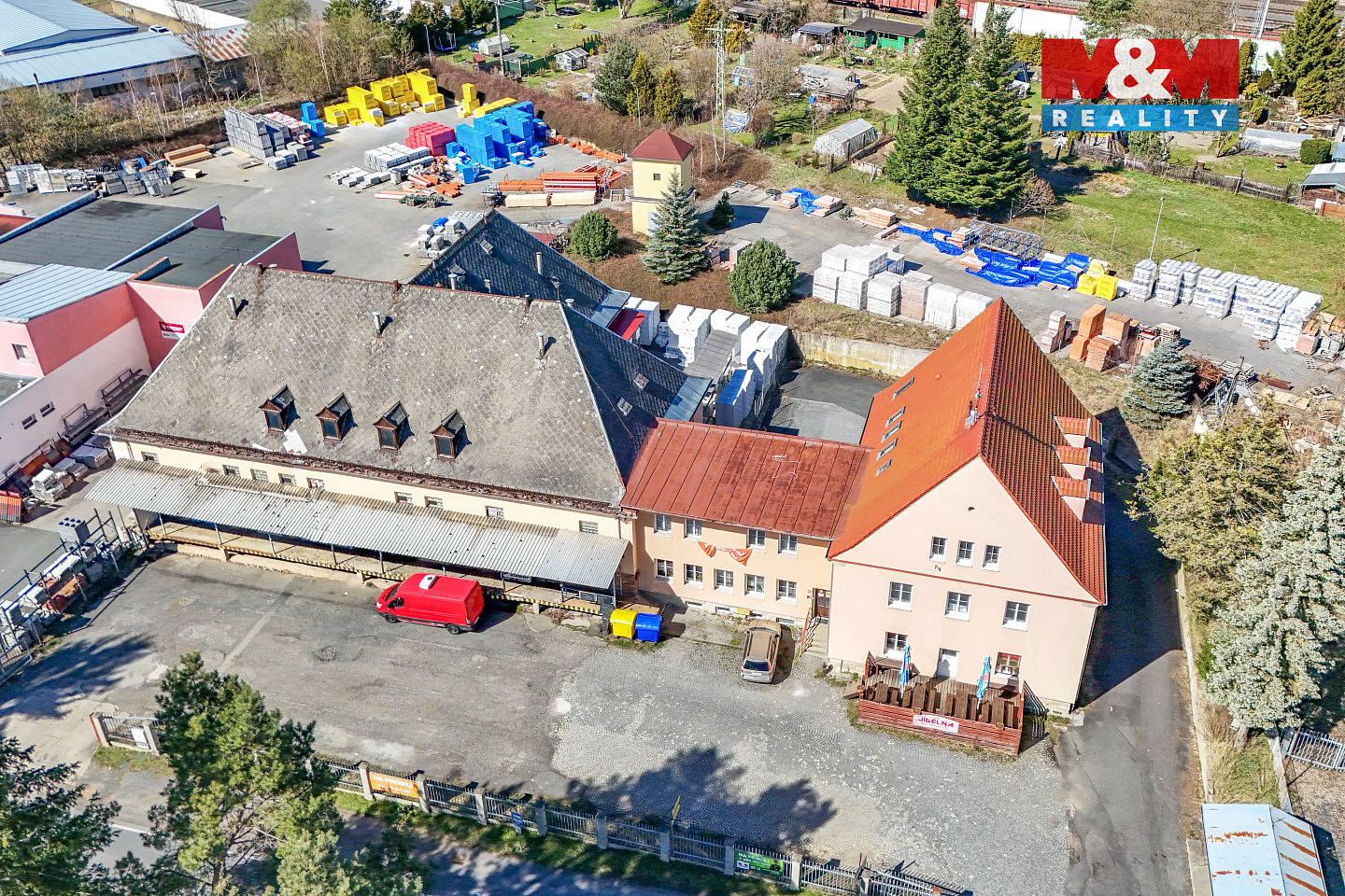 Prodej výrobních prostor 1 870 m² – fotografie 2
