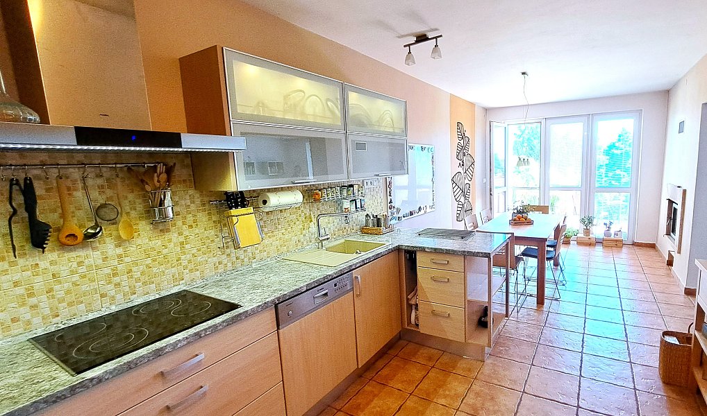 Prodej domu 204 m² s pozemkem 300 m², Kyjov – náhled fotky 2