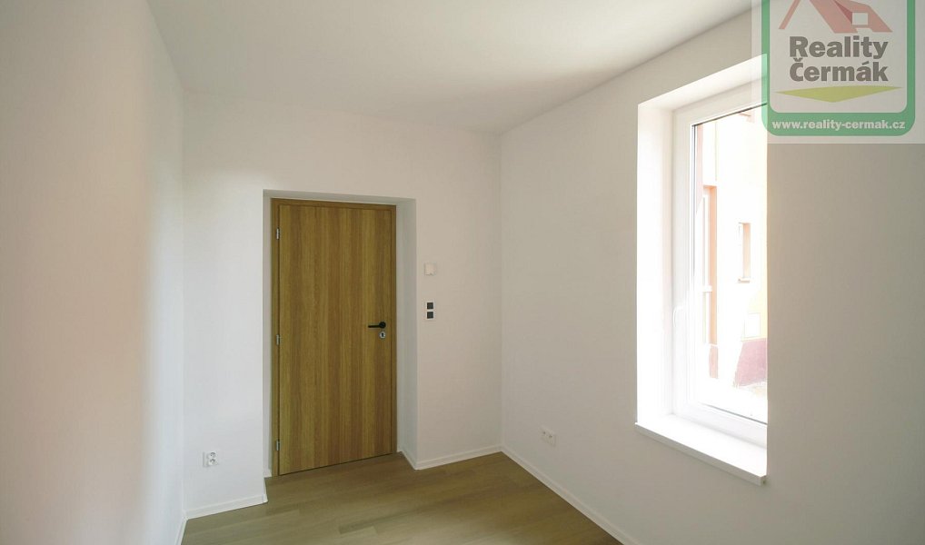 Pronájem bytu 3+kk 60 m², Holýšov – náhled fotky 10