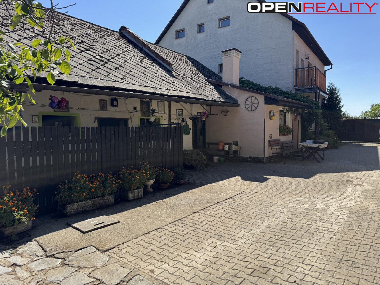 Prodej domu 321 m² s pozemkem 393 m² – fotografie 3