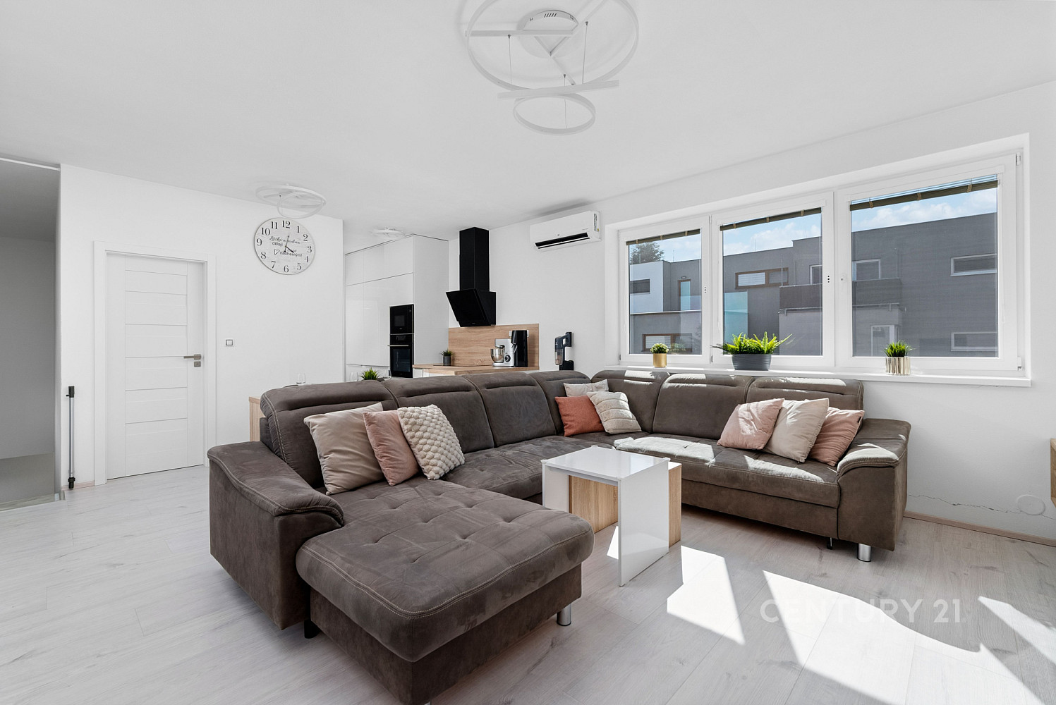 Prodej bytu 2+kk, OV, 60,5 m² + balkon 6,1 m², Modřice, Bobravská