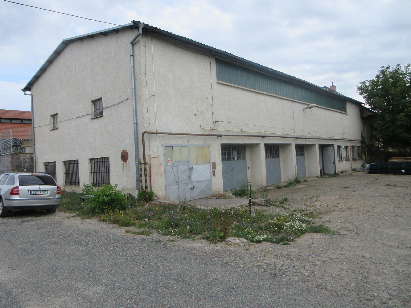 Pronájem skladovacích prostor 255 m²