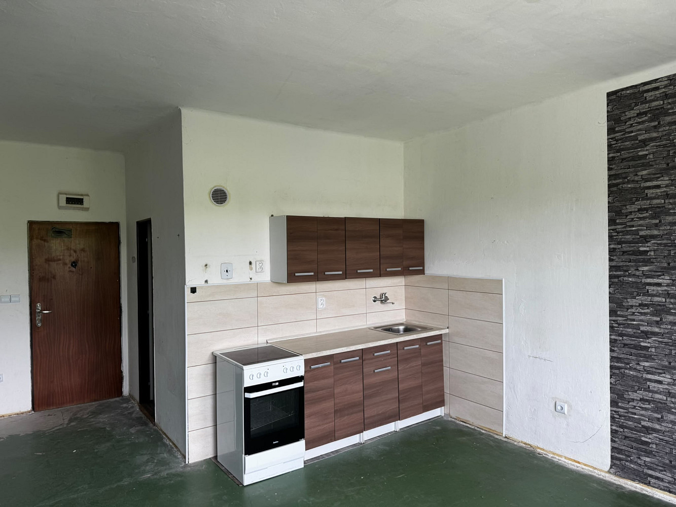 Pronájem bytu 1+kk 33 m²