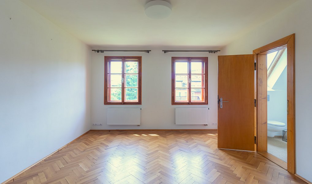 Prodej domu 336 m² s pozemkem 2 384 m², Chrustenice – náhled fotky 25