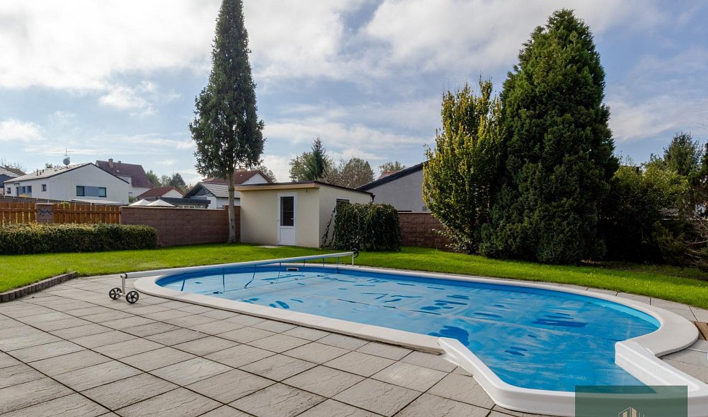 Prodej domu 240 m² s pozemkem 1 011 m², Rokycany – náhled fotky 14