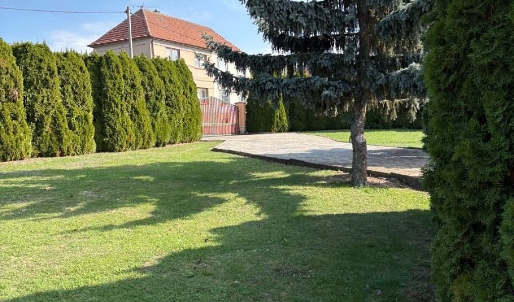 Prodej pozemku, 694 m², Brno-venkov, Veverské Knínice