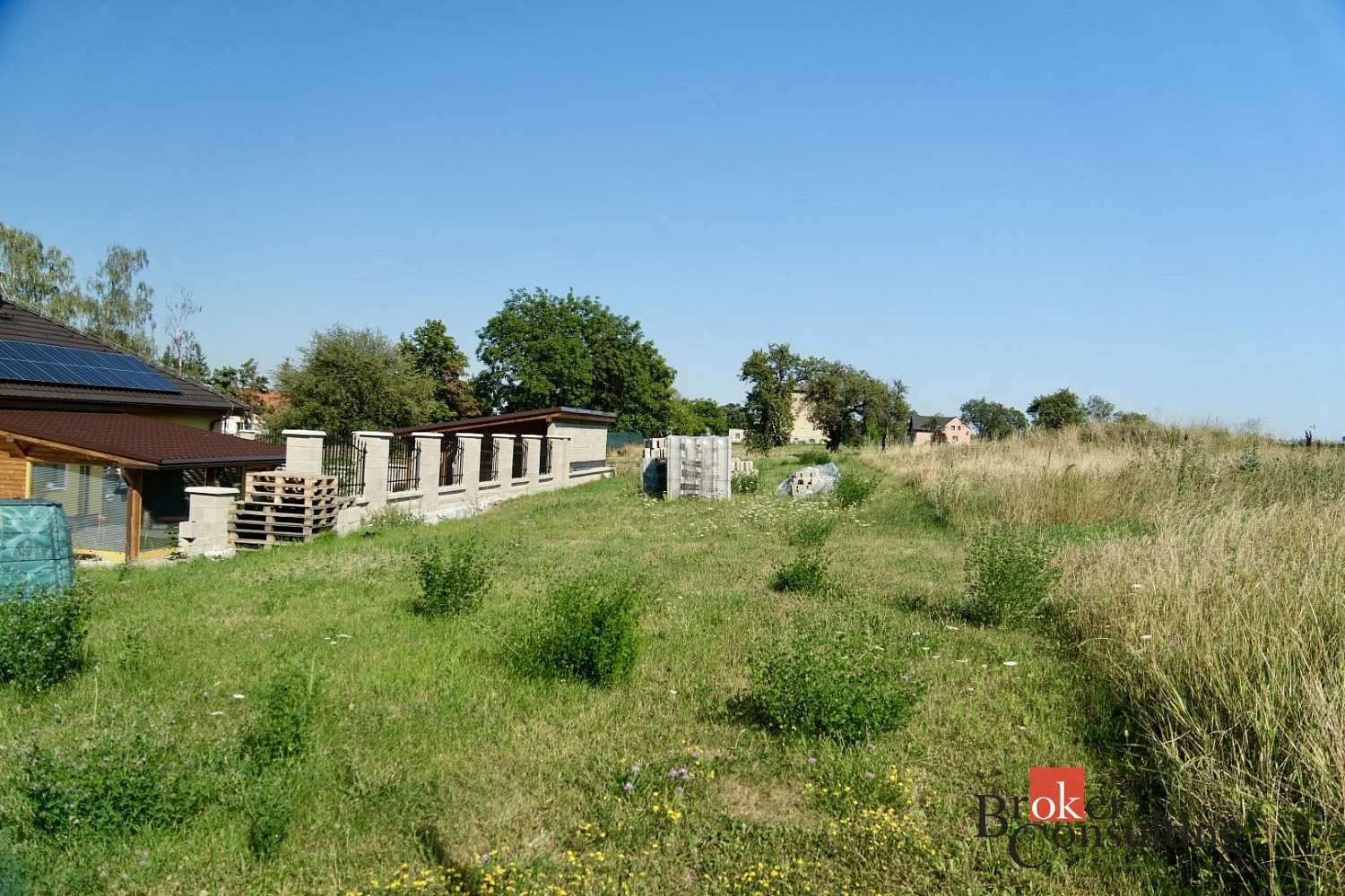 Prodej stavebního pozemku 881 m² – fotografie 2