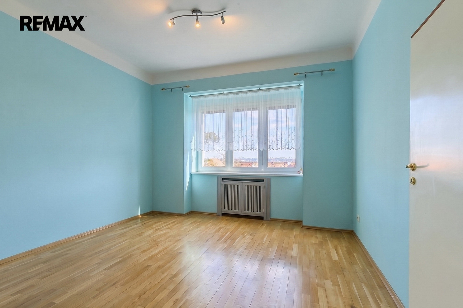 Prodej bytu 2+kk 57 m² — photo 2
