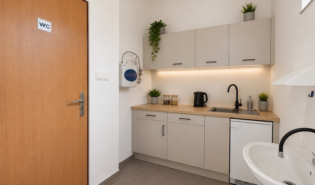 Pronájem obchodních prostor 42 m², Hodonín – náhled fotky 8