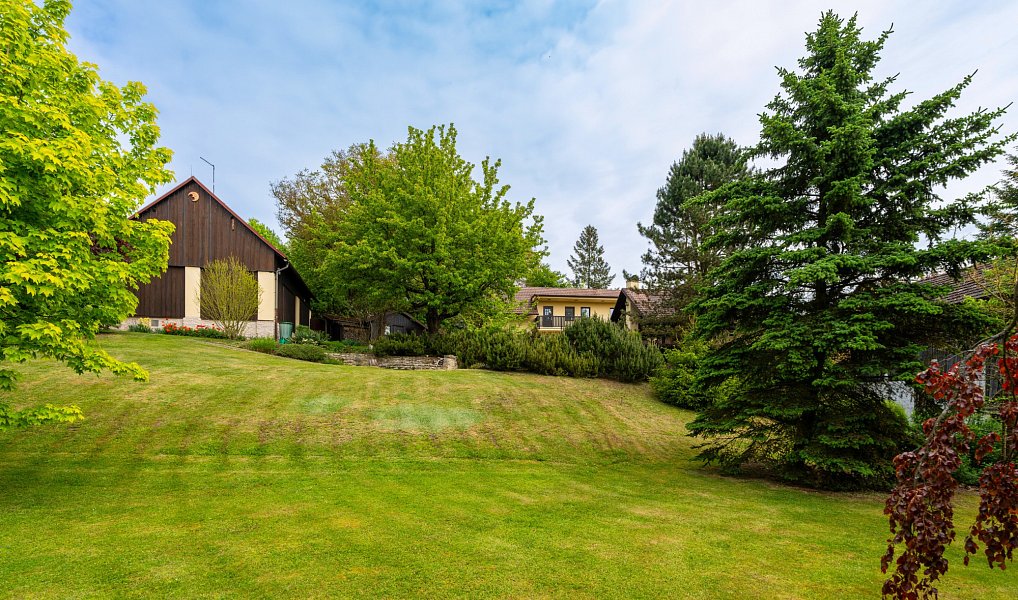 Prodej domu 200 m² s pozemkem 4 816 m², Neveklovice – náhled fotky 17