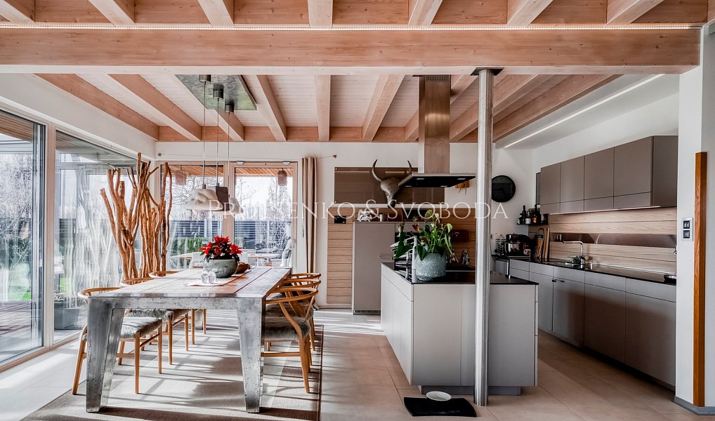 Prodej domu 206 m² s pozemkem 1 297 m², Vysoký Újezd – náhled fotky 18