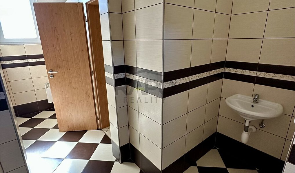 Pronájem obchodních prostor 50 m², Napajedla – náhled fotky 7