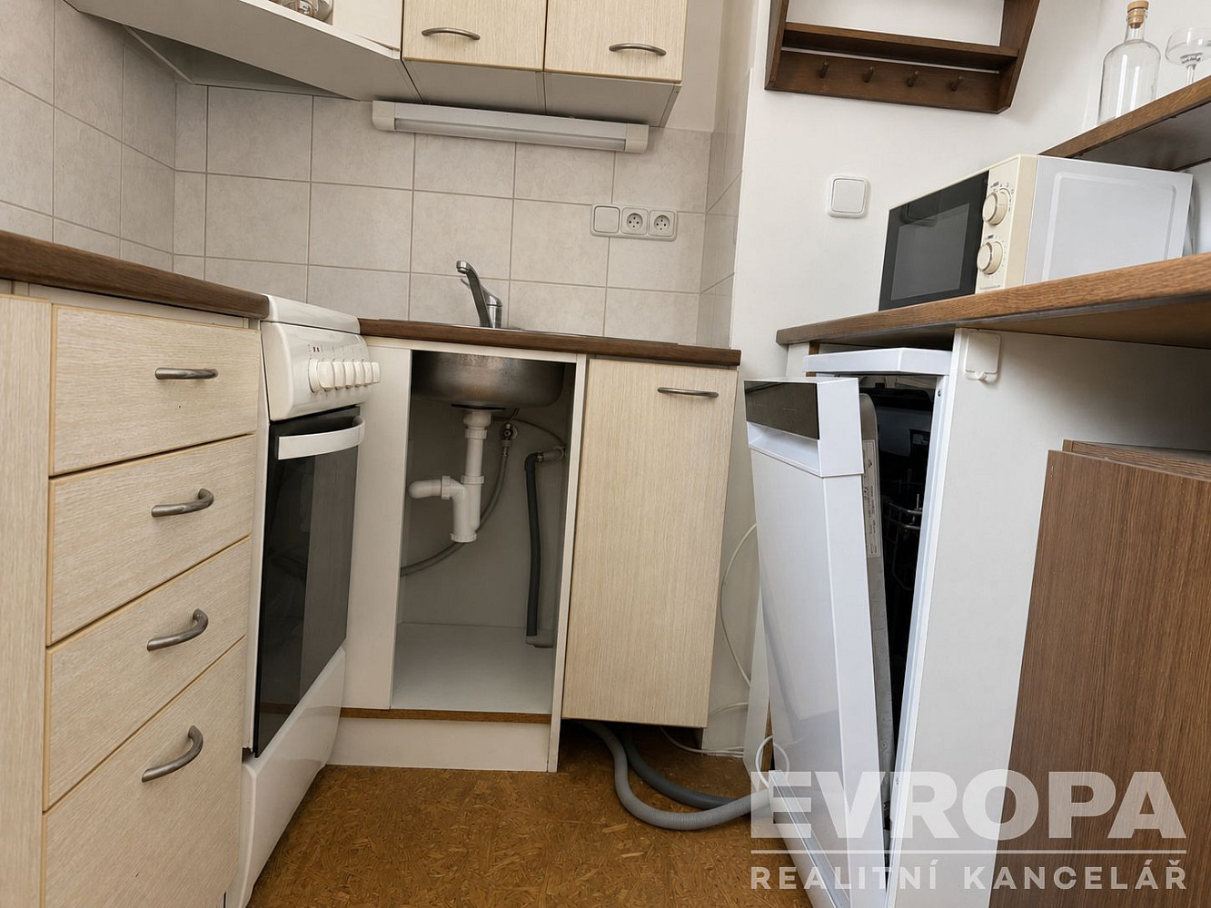 Pronájem bytu 2+kk 60 m² — photo 4