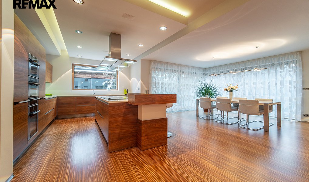 Prodej domu 536 m² s pozemkem 1 709 m², Praha – náhled fotky 6