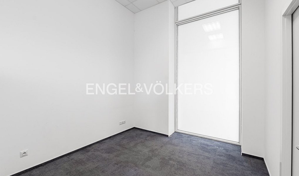Pronájem obchodních prostor 290 m², Praha – náhled fotky 8