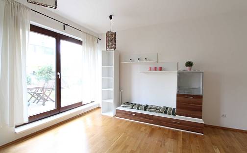 Pronájem bytu 2+kk 43 m², Na lysinách, Praha 4 - Hodkovičky