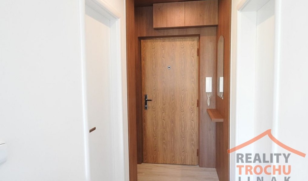 Pronájem bytu 1+1 38 m², Hradec Králové – náhled fotky 6