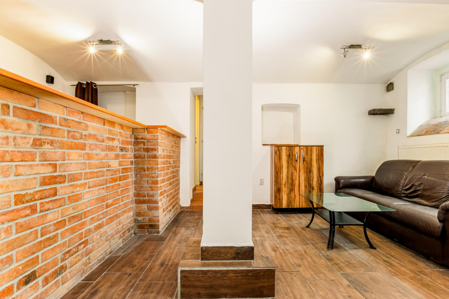 Prodej obchodních prostor 66 m² – fotografie 4