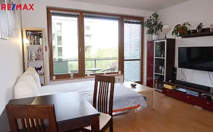 Pronájem bytu 1+kk 30 m², Nepelova, Praha 9 - Hloubětín
