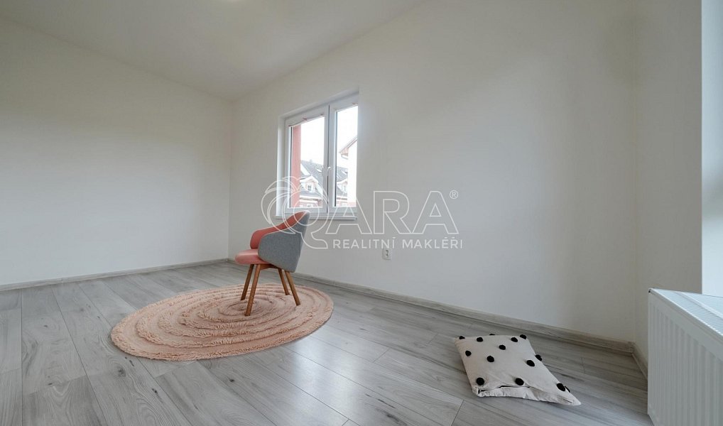 Pronájem domu 124 m² s pozemkem 76 m², Nelahozeves – náhled fotky 15