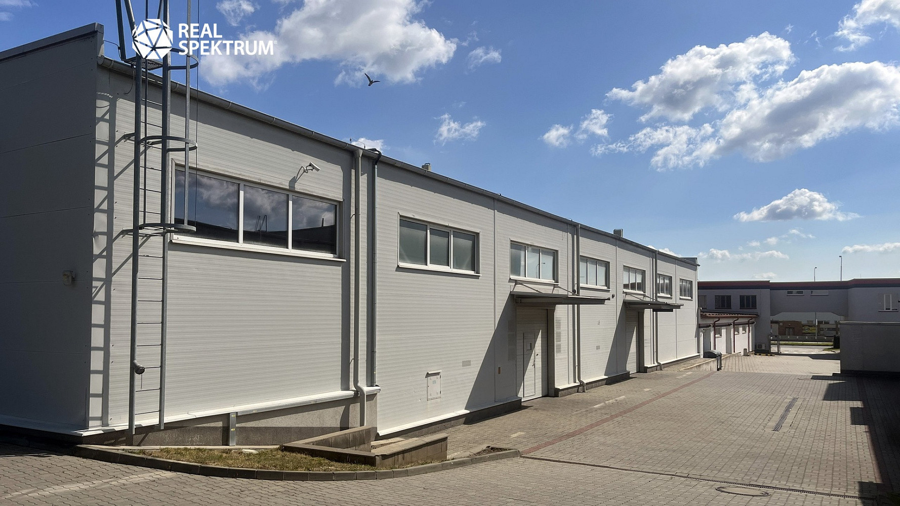 Pronájem skladovacích prostor 350 m² – fotografie 4