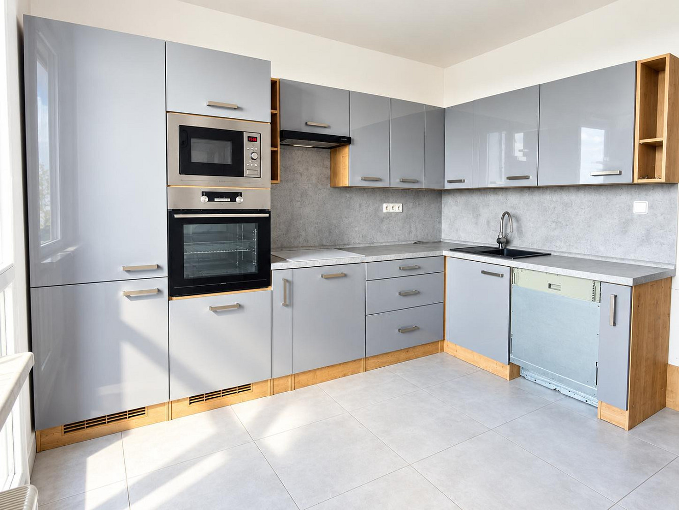 Pronájem bytu 3+1 70 m² – fotografie 4
