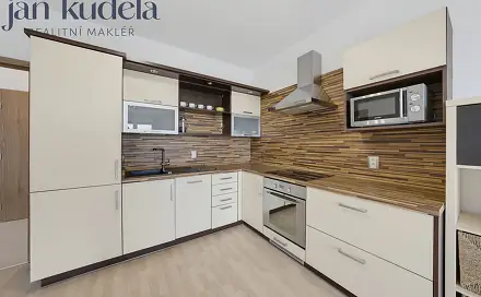 Pronájem bytu 2+kk 59 m², Klášterní Dvůr, Rajhrad, okres Brno-venkov