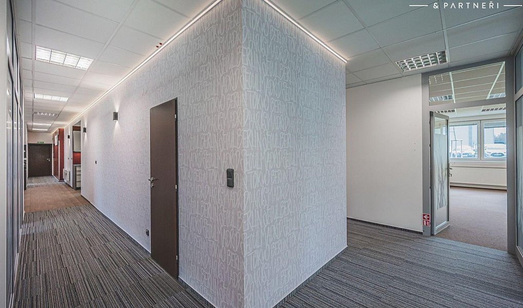 Pronájem kanceláře 18 m², Hradec Králové – náhled fotky 15