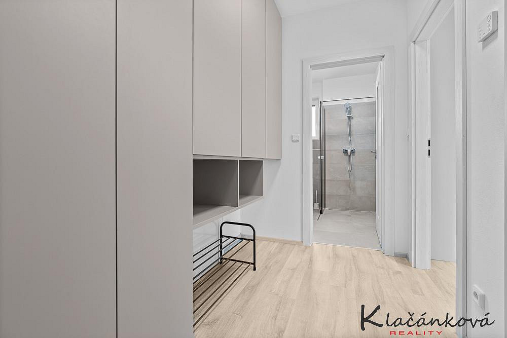 Prodej bytu 1+kk 32 m² — photo 4