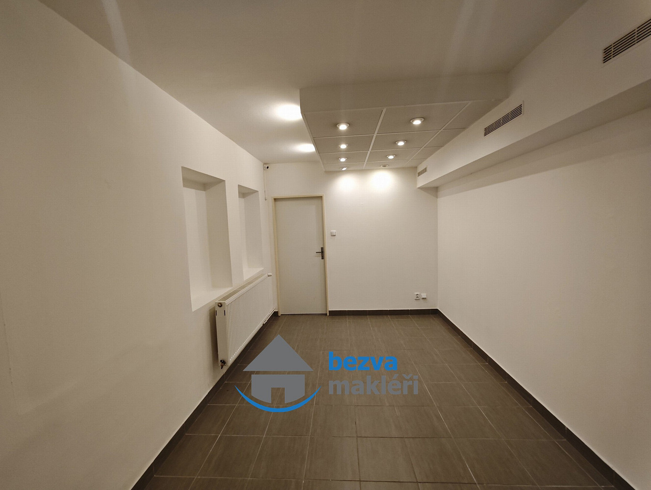 Pronájem obchodních prostor 63 m² – fotografie 5