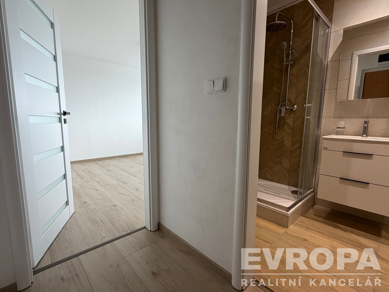 Pronájem bytu 1+kk 27 m² — photo 4