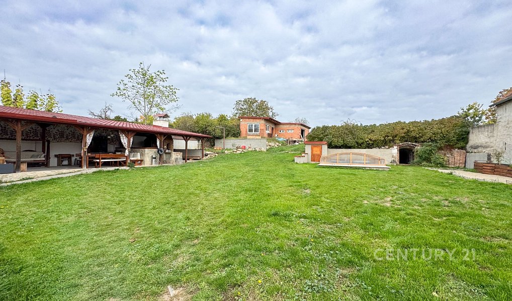 Prodej domu 310 m² s pozemkem 1 492 m², Kubšice – náhled fotky 15
