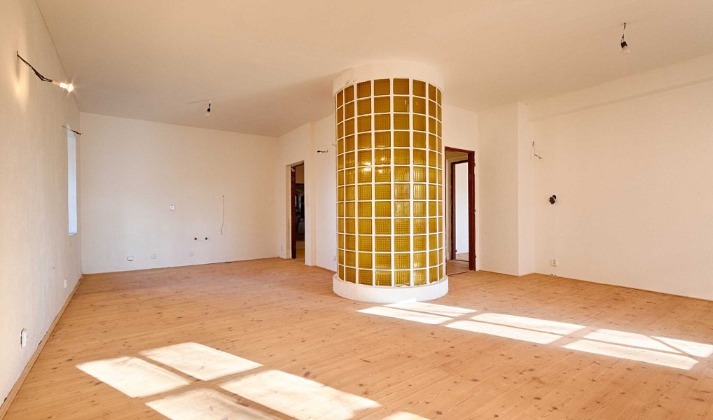 Prodej domu 520 m² s pozemkem 2 024 m², Jindřichův Hradec – náhled fotky 4