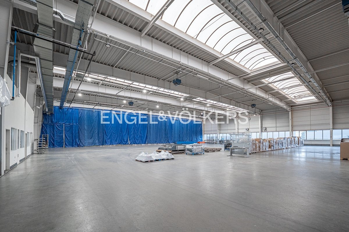 Pronájem skladovacích prostor 4 000 m² – fotografie 5