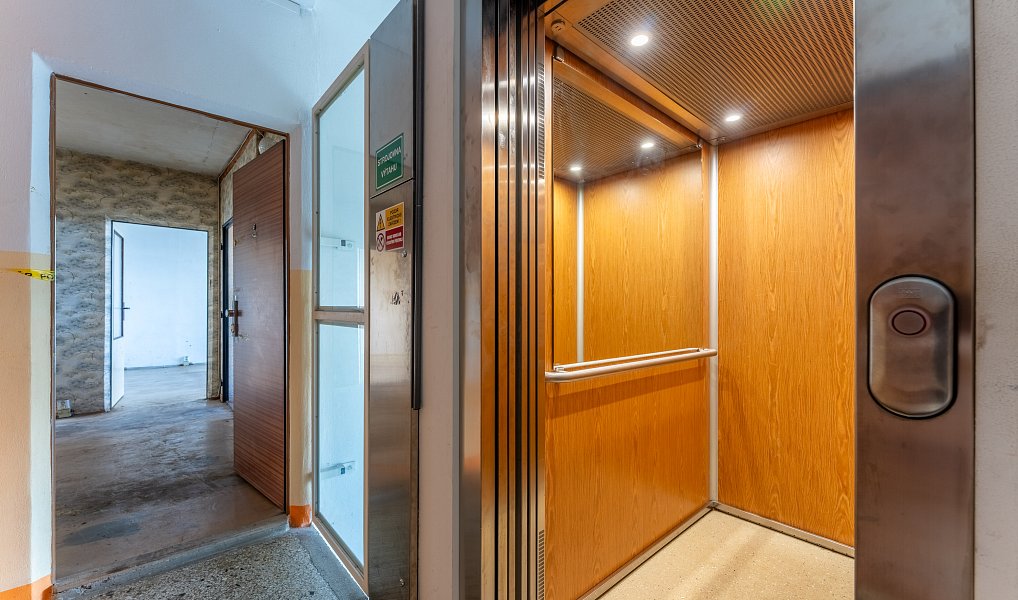 Prodej bytu 2+1 61 m², Praha – náhled fotky 22