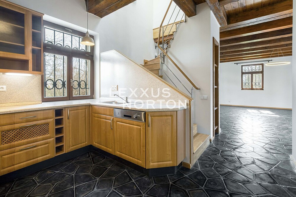 Pronájem bytu 4+kk 170 m² — photo 4