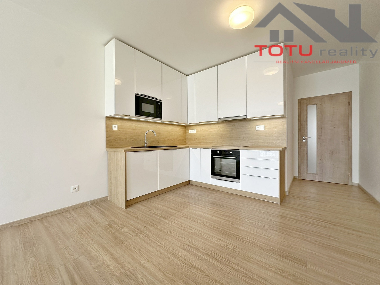 Pronájem bytu 3+kk 82 m² – fotografie 4