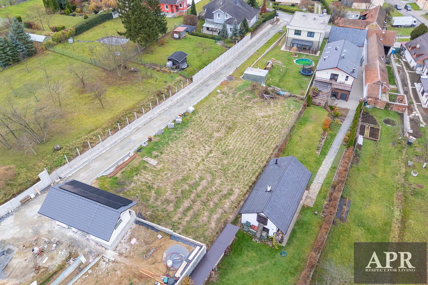 Prodej stavebního pozemku 400 m² – další
