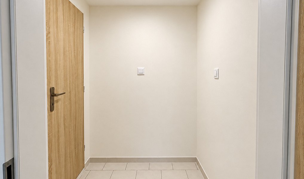 Pronájem komerčního objektu (jiného typu) 47 m², Kladno – náhled fotky 11