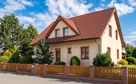 Pronájem domu 171 m² s pozemkem 536 m², Lužní, Olomouc - Chomoutov