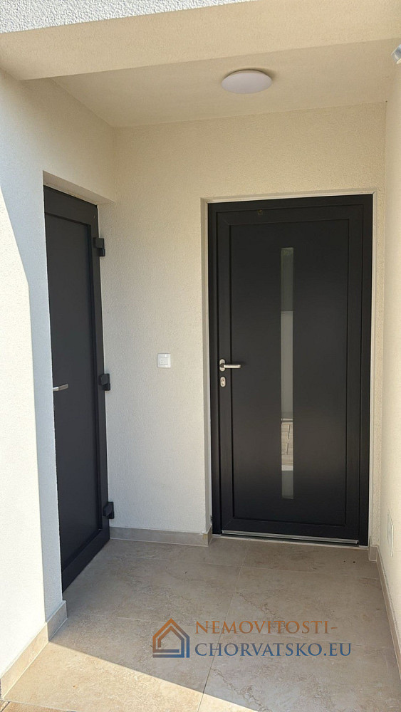 Prodej bytu 1+kk 104 m² - Widok 2