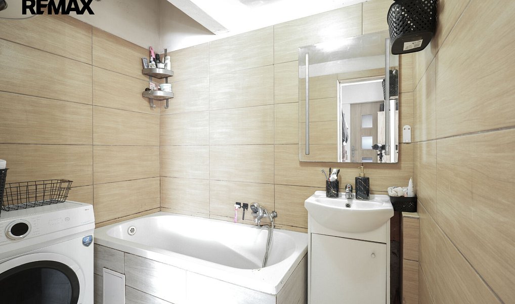 Prodej domu 270 m² s pozemkem 777 m², Zabrušany – náhled fotky 32